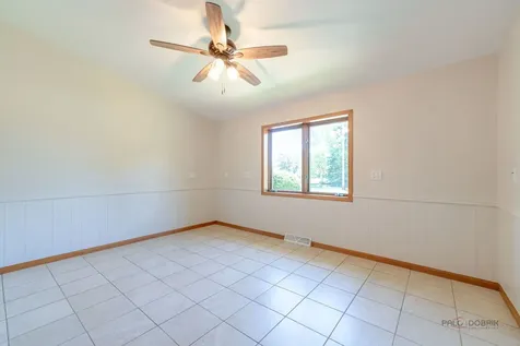 1516 West Reiche Lane Mchenry IL 60051