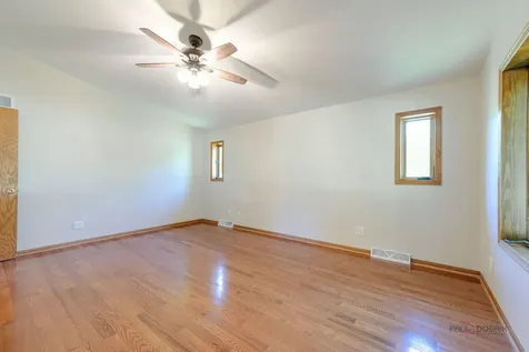 1516 West Reiche Lane Mchenry IL 60051