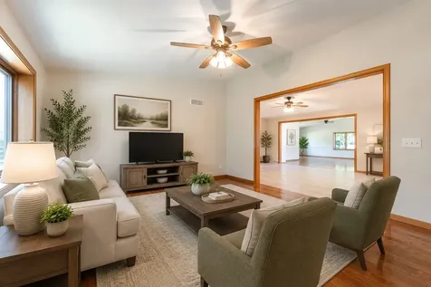 1516 West Reiche Lane Mchenry IL 60051