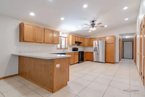 1516 West Reiche Lane Mchenry IL 60051