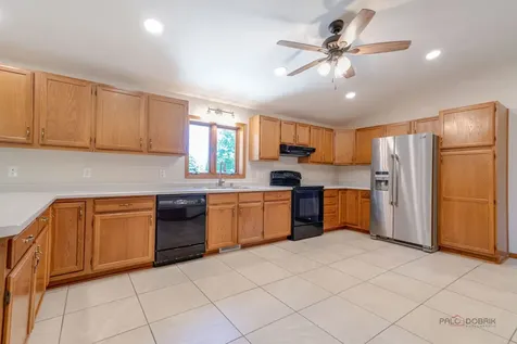 1516 West Reiche Lane Mchenry IL 60051