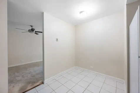 1605 East Central Road Arlington Heights IL 60005