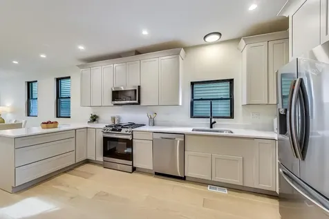 1644 North Troy Street Chicago IL 60647