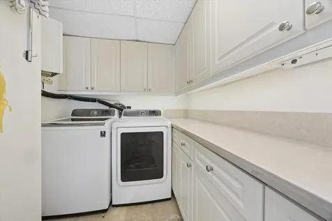 950 North Michigan Avenue Chicago IL 60611