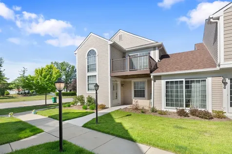 401 Le Parc Circle Buffalo Grove IL 60089