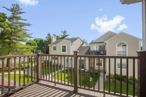 401 Le Parc Circle Buffalo Grove IL 60089