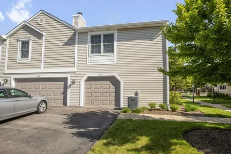 401 Le Parc Circle Buffalo Grove IL 60089