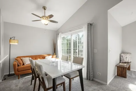 401 Le Parc Circle Buffalo Grove IL 60089