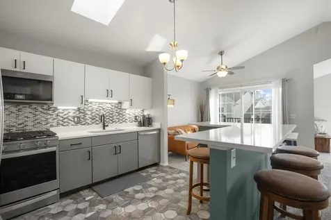 401 Le Parc Circle Buffalo Grove IL 60089