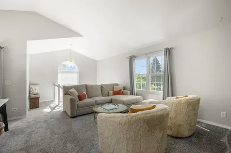 401 Le Parc Circle Buffalo Grove IL 60089