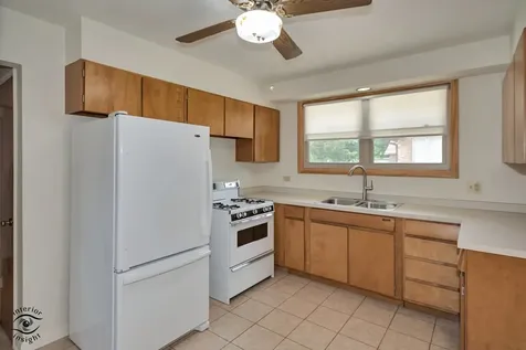 244 Lynn Lane Chicago Heights IL 60411