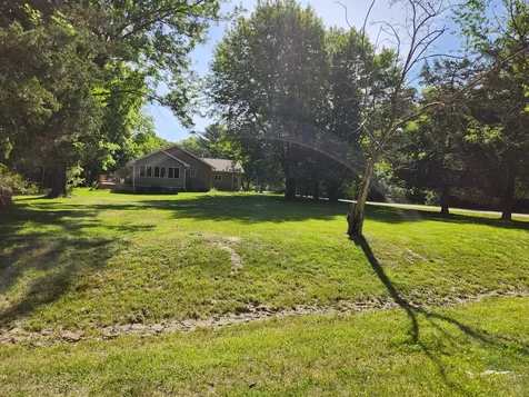 1 West Elmwood Drive Putnam IL 61560