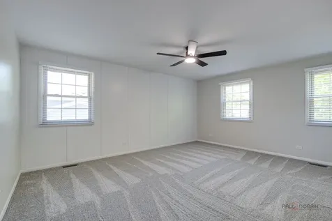 1030 Lilac Court Libertyville IL 60048