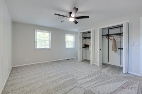 1030 Lilac Court Libertyville IL 60048
