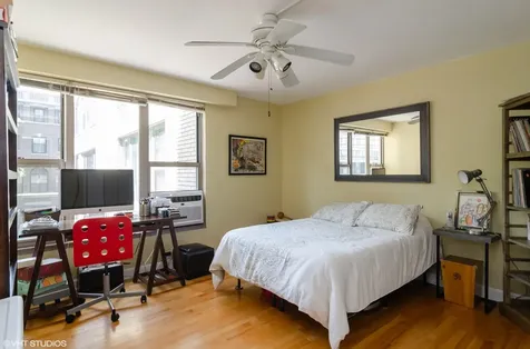 2970 North Lake Shore Drive Chicago IL 60657