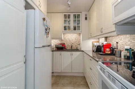 2970 North Lake Shore Drive Chicago IL 60657