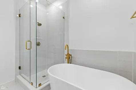 346 East 25th Place Chicago IL 60616