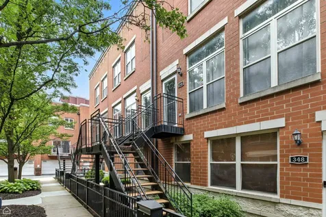 346 East 25th Place Chicago IL 60616