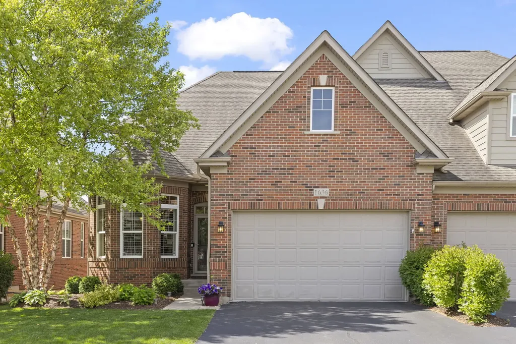 1636 Castle Lawn Court Naperville IL 60565