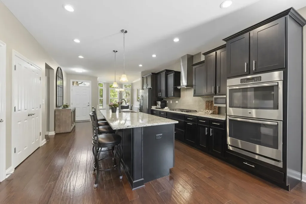 1636 Castle Lawn Court Naperville IL 60565