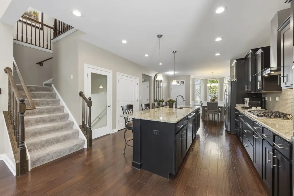 1636 Castle Lawn Court Naperville IL 60565
