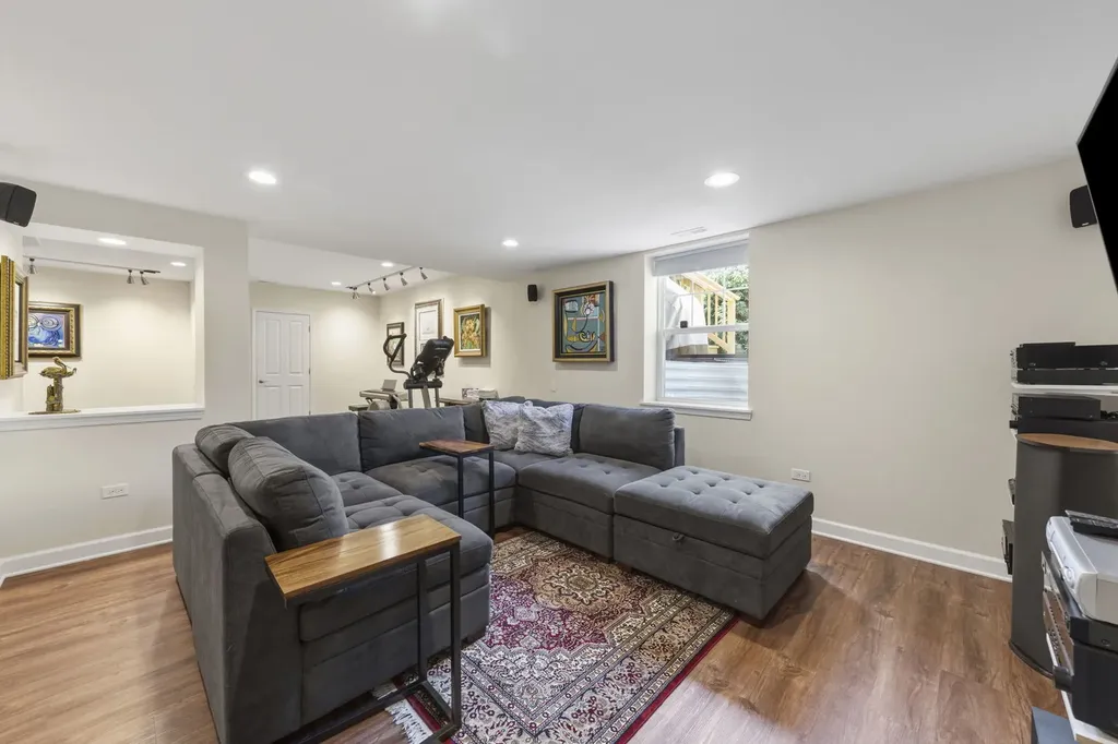 1636 Castle Lawn Court Naperville IL 60565