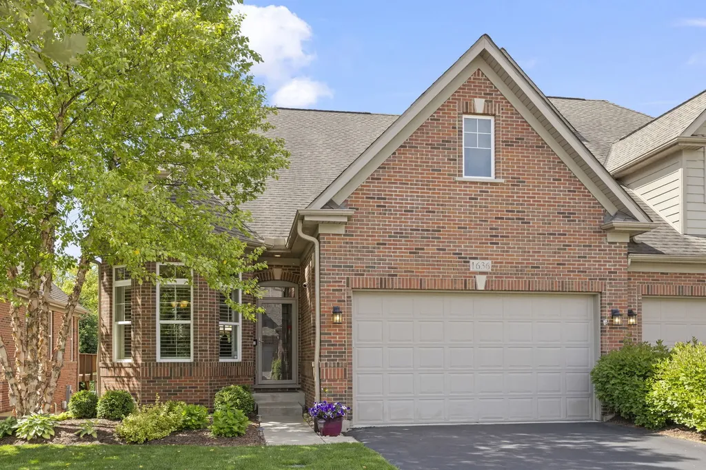 1636 Castle Lawn Court Naperville IL 60565