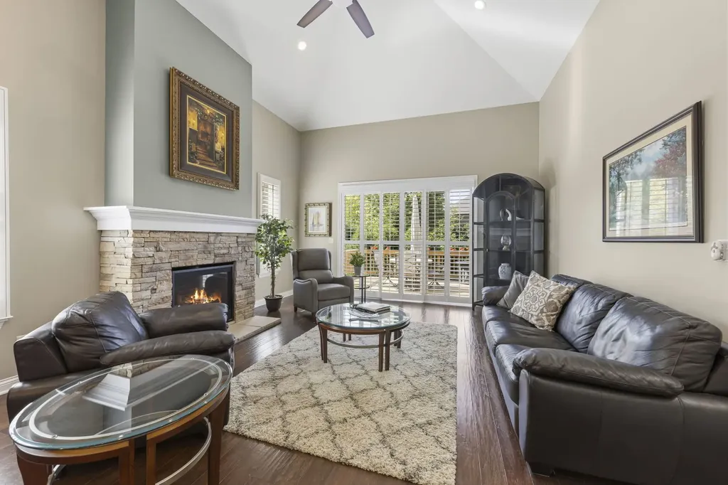 1636 Castle Lawn Court Naperville IL 60565