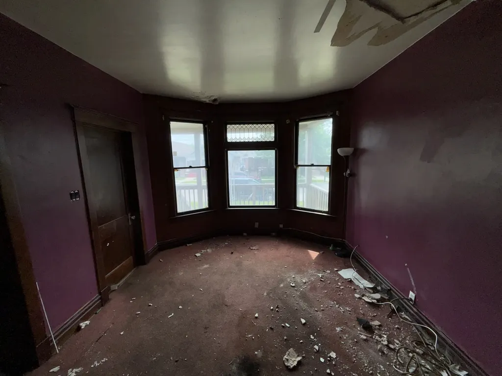 10606 South Avenue G Chicago IL 60617