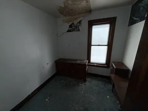 10606 South Avenue G Chicago IL 60617