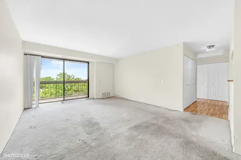 1840 Huntington Boulevard Hoffman Estates IL 60169