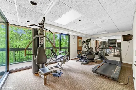 1840 Huntington Boulevard Hoffman Estates IL 60169