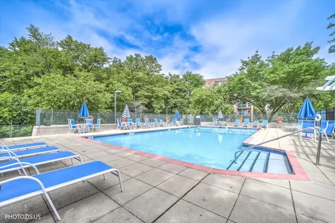 1840 Huntington Boulevard Hoffman Estates IL 60169