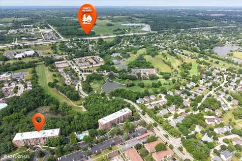 1840 Huntington Boulevard Hoffman Estates IL 60169