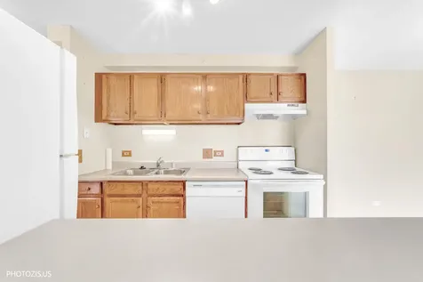 1840 Huntington Boulevard Hoffman Estates IL 60169
