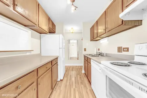 1840 Huntington Boulevard Hoffman Estates IL 60169