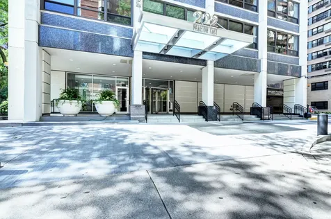222 East Pearson Street Chicago IL 60611