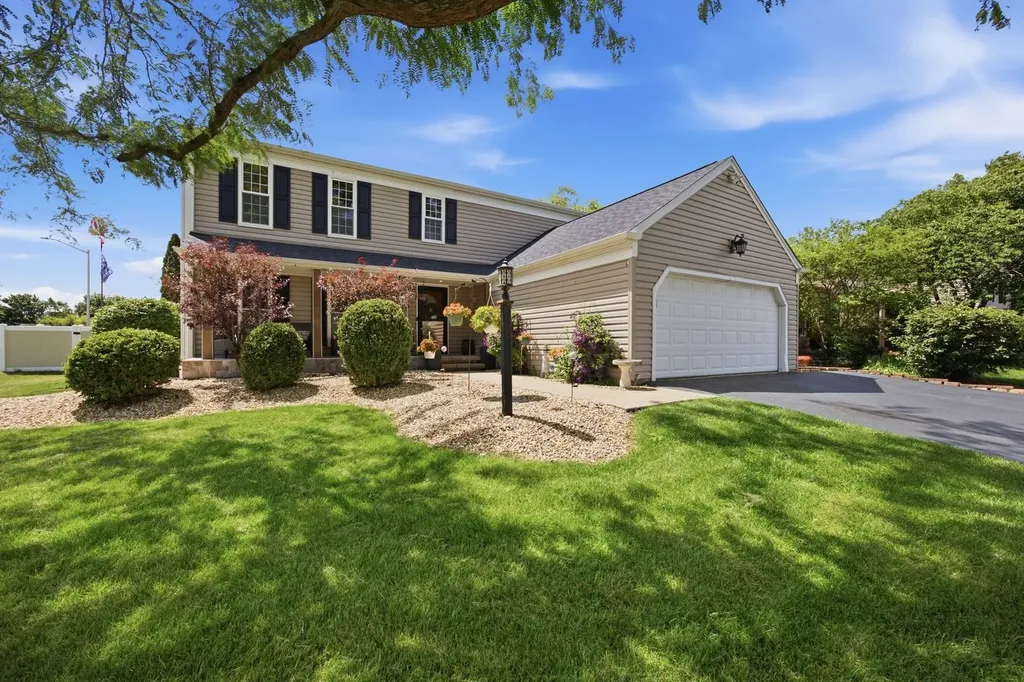 702 Hickory Lane Carol Stream IL 60188