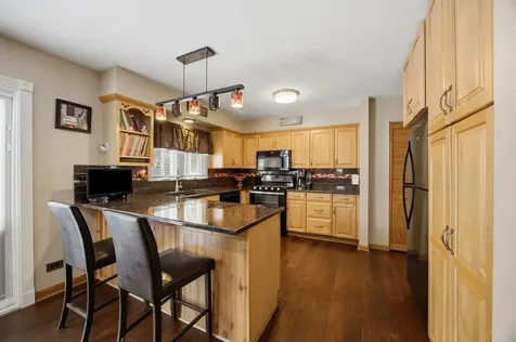 702 Hickory Lane Carol Stream IL 60188
