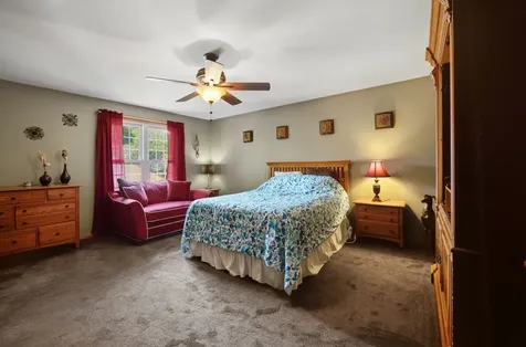 702 Hickory Lane Carol Stream IL 60188