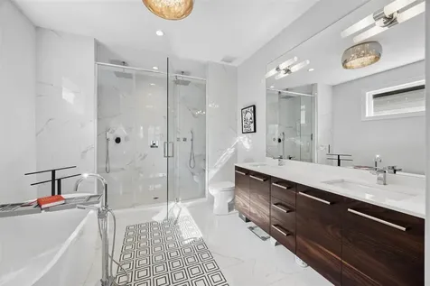 1616 North Hamlin Avenue Chicago IL 60647