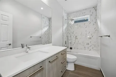 1616 North Hamlin Avenue Chicago IL 60647