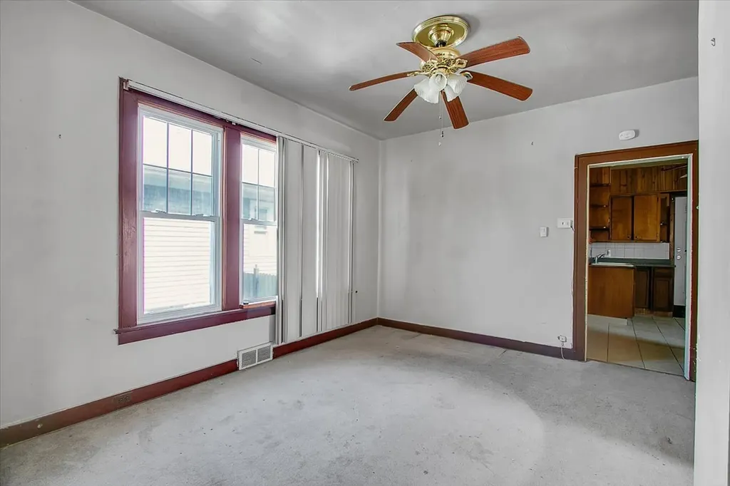 321 West 114th Street Chicago IL 60628