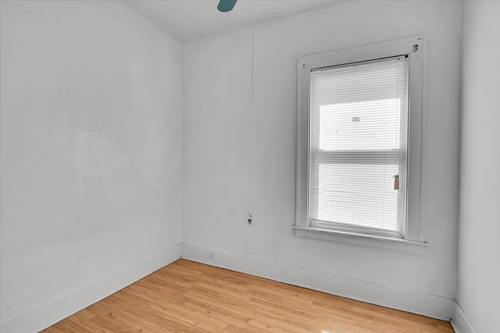 321 West 114th Street Chicago IL 60628
