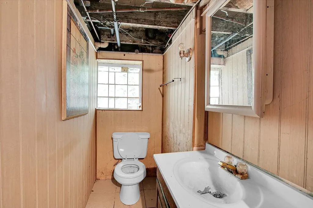 321 West 114th Street Chicago IL 60628