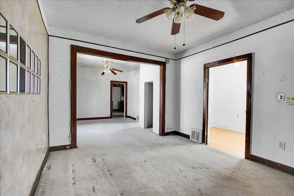 321 West 114th Street Chicago IL 60628