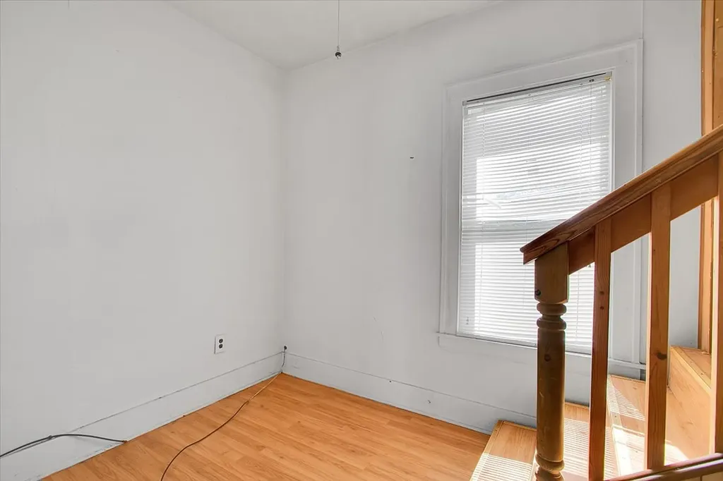 321 West 114th Street Chicago IL 60628