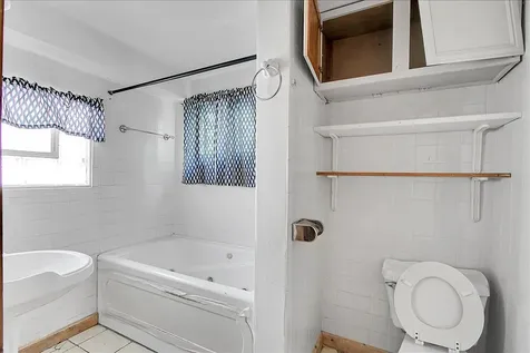 321 West 114th Street Chicago IL 60628