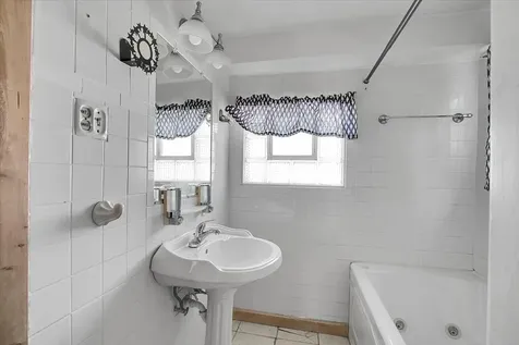 321 West 114th Street Chicago IL 60628