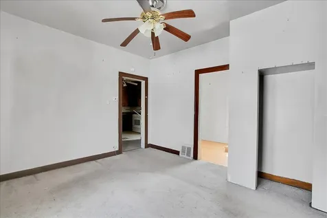 321 West 114th Street Chicago IL 60628